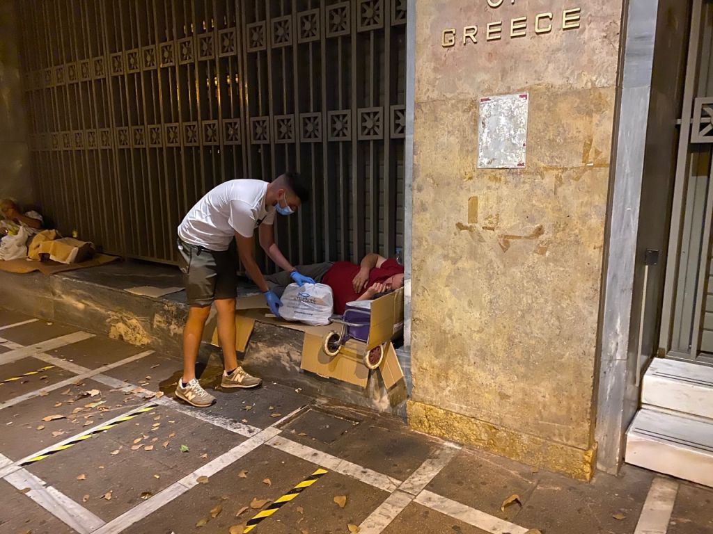 Η «ΑΠΟΣΤΟΛΗ» στους αστέγους εν μέσω κοροναϊού