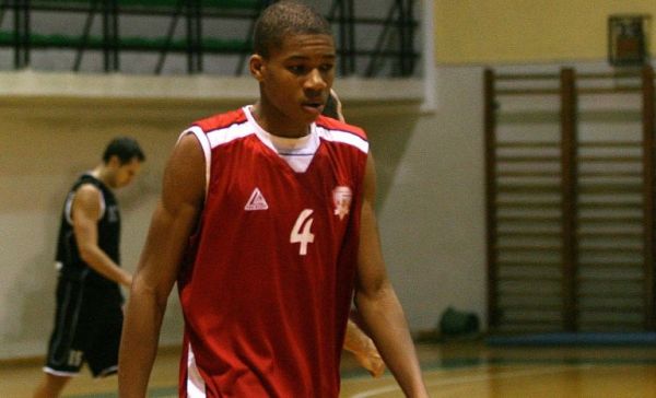 Όταν ο πιτσιρικάς Αντετοκούνμπο έδινε πρόγευση του τι θα ακολουθούσε…