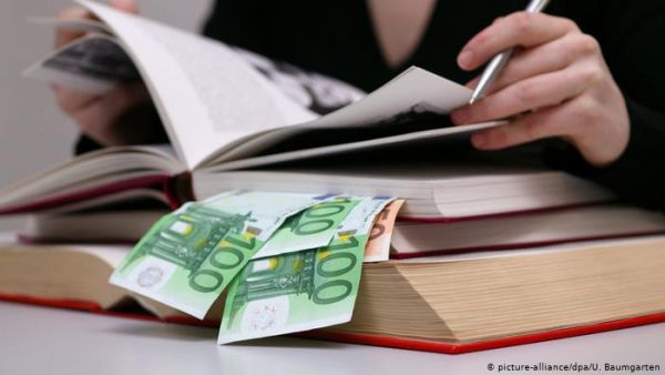 Χιλιάδες φοιτητές ζητούν δάνεια λόγω κοροναϊού