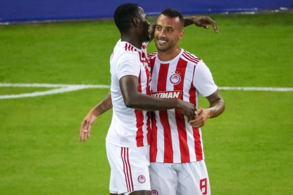 UEFA: Αφαιρέθηκαν οι κίτρινες κάρτες