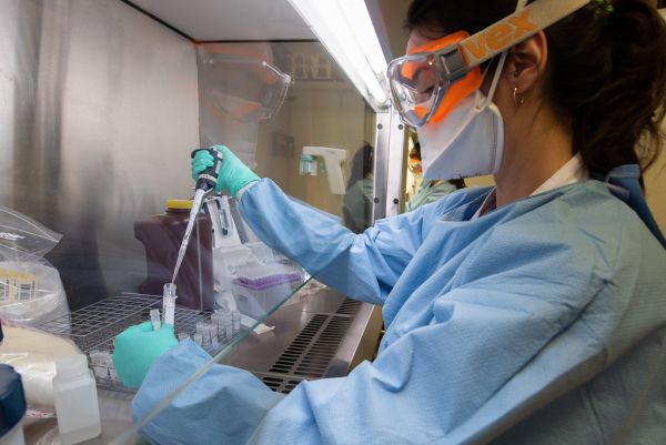 Κοροναϊός : Πώς η COVID-19 προκαλεί ανοσμία