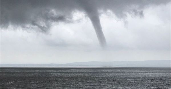 Πυροστρόβιλοι στην Καλιφόρνια, υδροστρόβιλος στο Μπρίστολ
