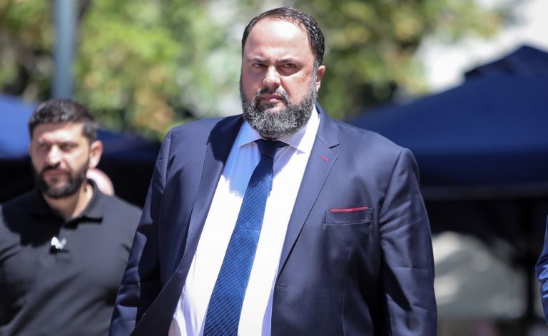 Κηδεία Σάββα Θεοδωρίδη : Στη Μητρόπολη και ο Βαγγέλης Μαρινάκης