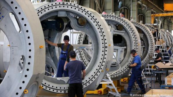 Πρωτοφανής ύφεση της γερμανικής οικονομίας