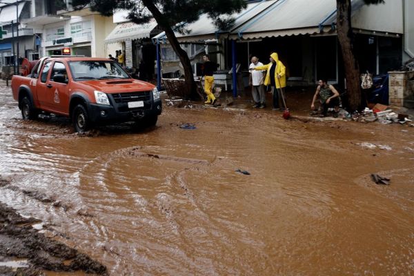 Περιφέρεια Αττικής : Έξι εκατ. ευρώ σε 376 επιχειρήσεις που επλήγησαν από τις πυρκαγιές και τις πλημμύρες