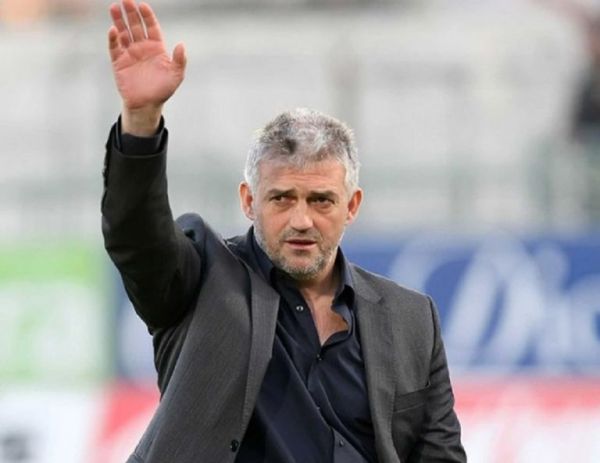 Απίστευτο: Τέλος ο Τσιώλης από τον Βόλο!