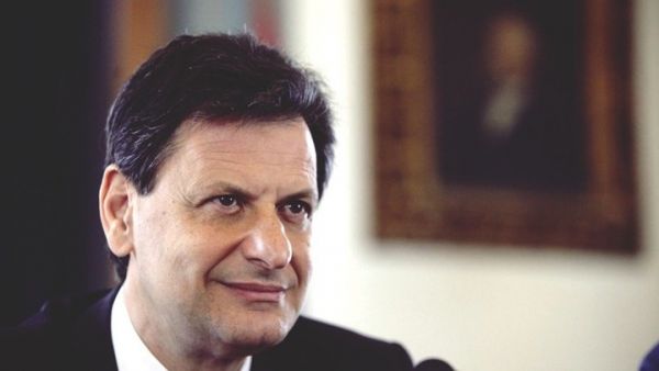 Δύο αναβαθμίσεις και μια νέα είσοδος προς την ίδια κατεύθυνση