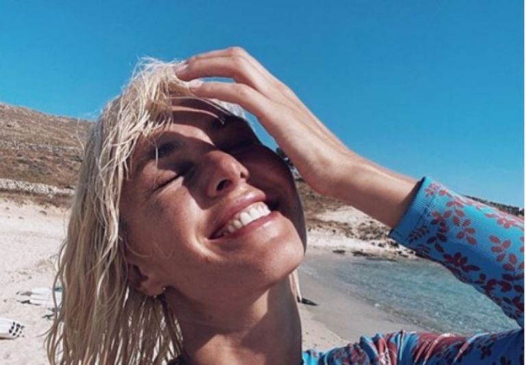 Τάμτα: Σήκωσε τα μανίκια και ξεκίνησε το ζύμωμα