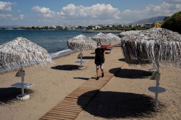 Κοροναϊός: Καμπανάκι με τον ιό που «σιγοβράζει» – Το αρνητικό ρεκόρ και οι φόβοι για πολλαπλασιασμό κρουσμάτων