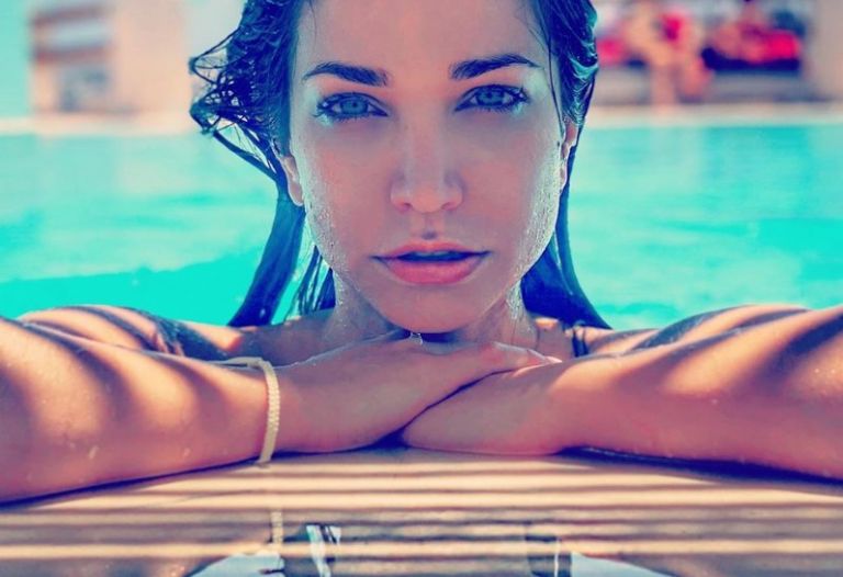 Κατερίνα Γερονικολού : Τόλμησε να κάνει πτώση με αλεξίπτωτο