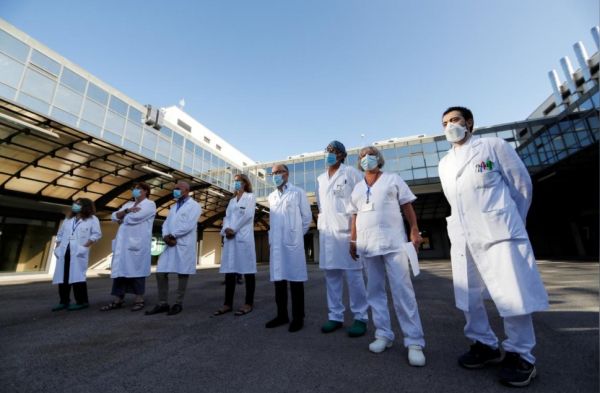 EU eyes initial COVID-19 vaccination for at least 40% of population