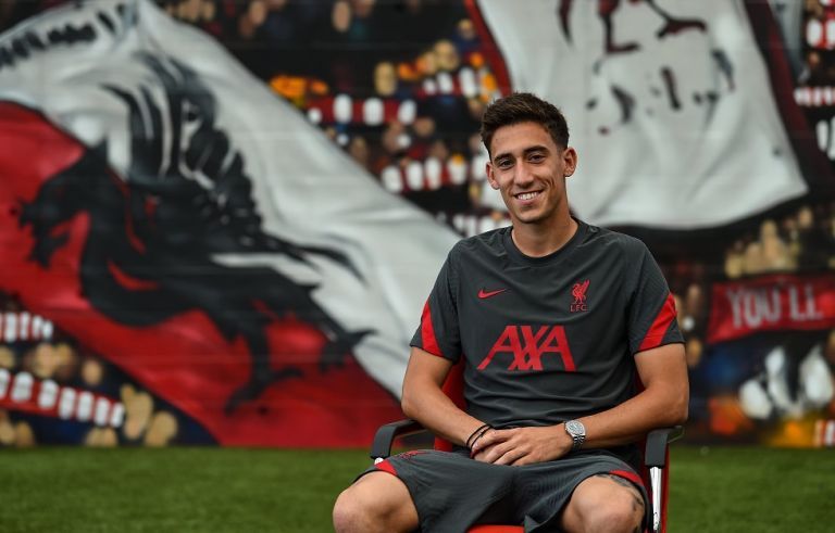 Λίβερπουλ : Το βίντεο της υποδοχής του Κώστα Τσιμίκα