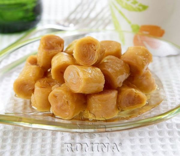 Μυθικές ατάκες στο Twitter για τις μάσκες «με κουρκουμπίνη» στα σχολεία