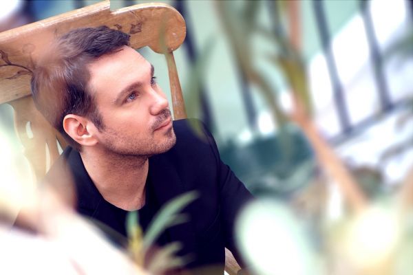 «Ο Αττίκ στο Παρίσι» του Γιώργη Χριστοδούλου πάει στο Θέατρο Κολωνού