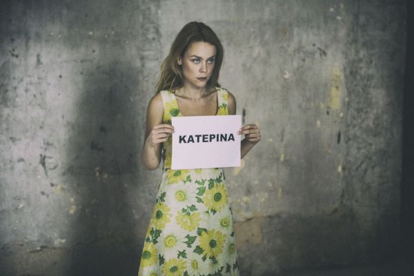 Η «Κατερίνα» του Κορτώ με την Λένα Παπαληγούρα στο Κηποθέατρο Παπάγου