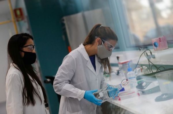 Ρωσία: Ξεκίνησε η παραγωγή του εμβολίου κατά του κοροναϊού