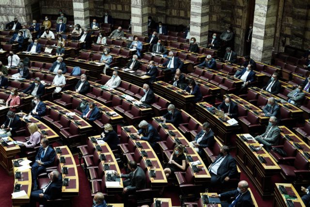 Βουλή : Υπερψηφίστηκε η συμφωνία με την Ιταλία για την ΑΟΖ