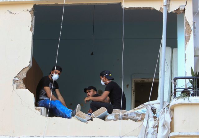 Εικόνες που συγκλονίζουν : Μέσα σε ένα σπίτι που καταστράφηκε ολοσχερώς από την έκρηξη στη Βηρυτό