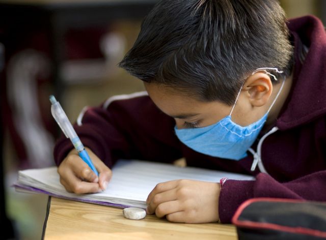 Θεοδωρικάκος: Δωρεάν οι μάσκες και στα ιδιωτικά σχολεία