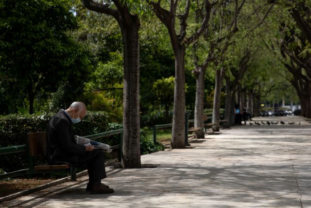 Κοροναϊός : Κρίσιμες οι επόμενες μέρες - Συναγερμός για τη διασπορά του ιού σε 32 περιφερειακές ενότητες