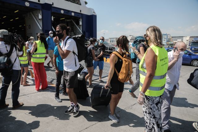 Κοροναϊός: Τριπλασιάστηκαν οι διασωληνωμένοι σε 20 μέρες - Νέα μέτρα στον ορίζοντα