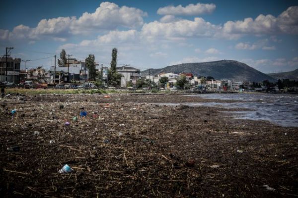 Ασύλληπτες εικόνες καταστροφής σε Δήλεσι και Ωρωπό από τη θεομηνία