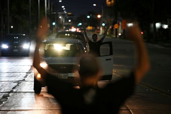 ΗΠΑ : Έφηβος συνελήφθη για τη δολοφονία δύο διαδηλωτών στο Ουισκόνσιν