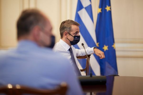 Πανδημία : Γιατί η κυβέρνηση δείχνει να χάνει τον έλεγχο – Τα λάθος μηνύματα και η πραγματικότητα