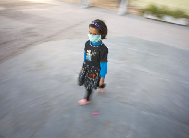 ΠΟΥ : Νέες οδηγίες για τις μάσκες στα παιδιά - Από ποια ηλικία επιβάλλεται να φορούν