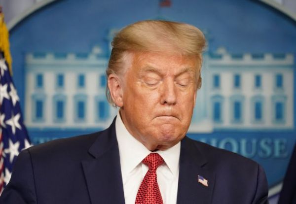 Κοροναϊός – ΗΠΑ : Η κόντρα Δημοκρατικών – Λευκού Οίκου καθυστερεί το νέο πακέτο βοήθειας