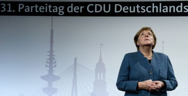 Γερμανία : Θα αγωνιστούμε για να πάρουμε τους ψηφοφόρους της Μέρκελ, λέει ο ΓΓ του SPD
