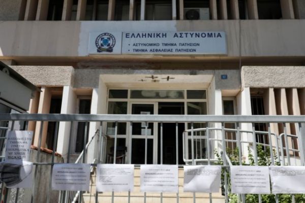 Κοροναϊός : Αστυνομικοί σε καραντίνα – Φόβοι για έξαρση των κρουσμάτων εντός των ΑΤ