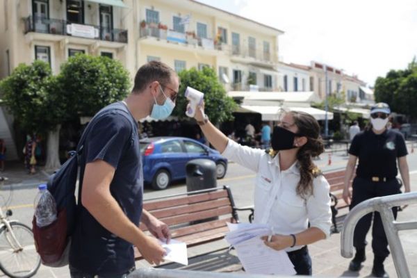 Κοροναϊός : Προβληματισμός για την έκρηξη κρουσμάτων – Συναγερμός ενόψει του Δεκαπενταύγουστου