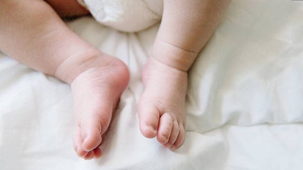 Συναγερμός στη Θεσσαλονίκη: Βρέφος 27 ημερών θετικό στον κοροναϊό