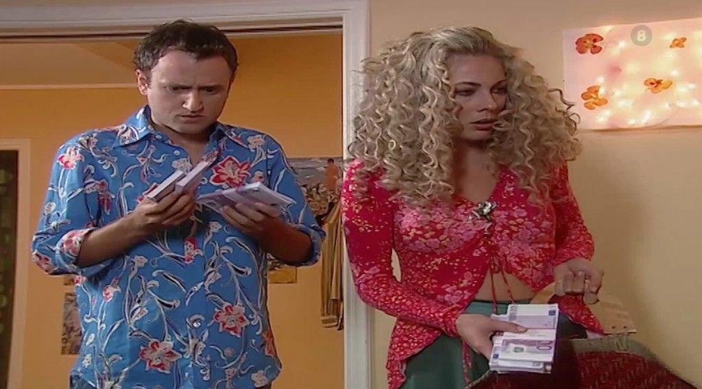 Στο Πάρα Πέντε : Η πιο επιτυχημένη σειρά της ελληνικής τηλεόρασης ξανά στο MEGA