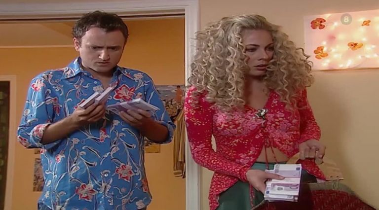 Στο Πάρα Πέντε : Η πιο επιτυχημένη σειρά της ελληνικής τηλεόρασης ξανά στο MEGA