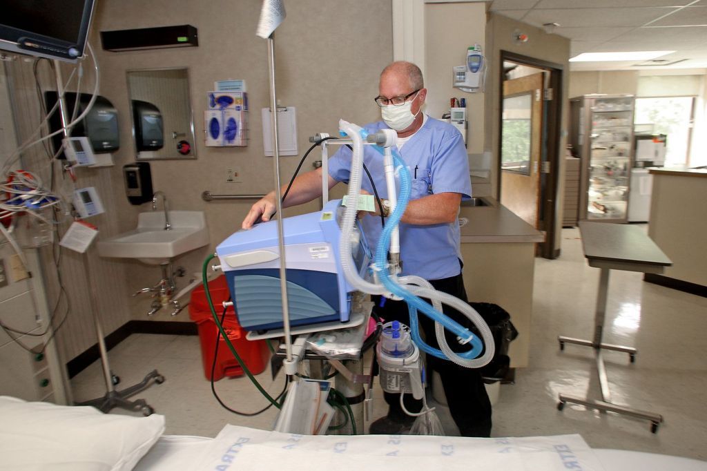 Προβληματίζει η διασπορά του κοροναϊού στη χώρα – «Εκτινάχθηκαν» τα κρούσματα