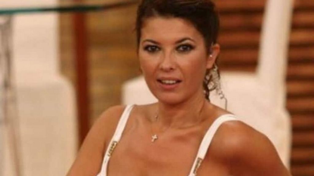 Σοφία Αλιμπέρτη: Εμφάνιση μετά από καιιρό σε φωτογραφία με τους γιους της