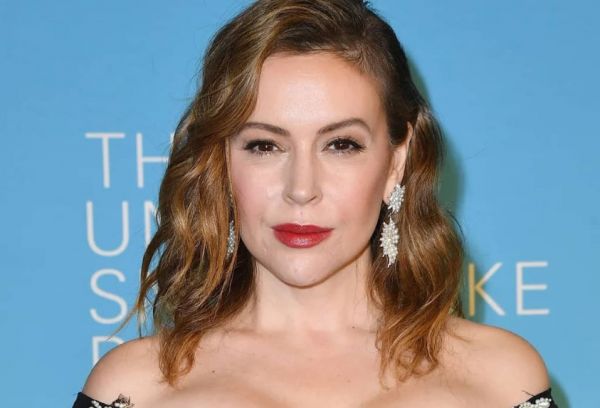 Αλίσια Μιλάνο : Πέφτουν τα μαλλιά της από τον κοροναϊό