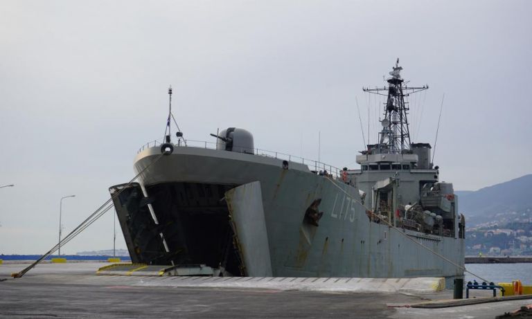 Αποστολή βοήθειας στο Λίβανο – Απέπλευσε το αρματαγωγό Ικαρία