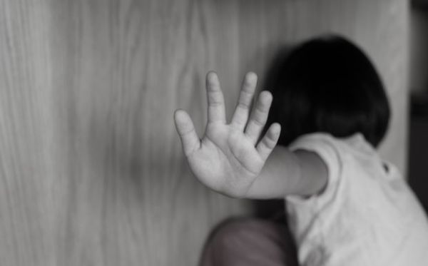 Έρευνα σοκ: Τα παιδιά θύματα βίας γερνάνε πιο γρήγορα
