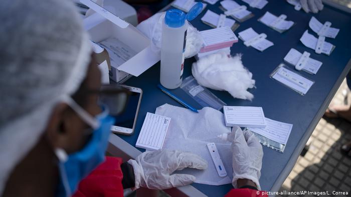 Βραζιλία : 855 νεκροί και 43.412 κρούσματα το τελευταίο 24ωρο