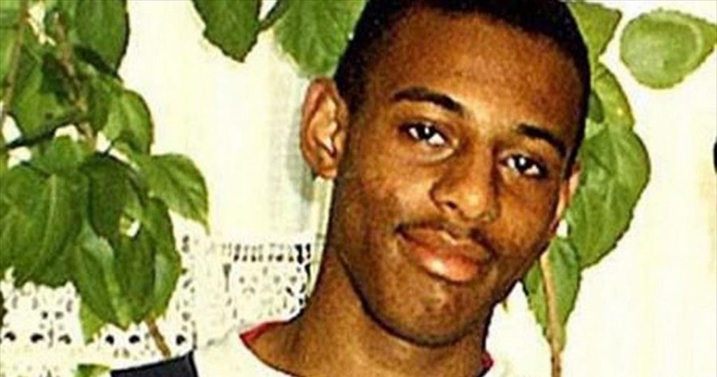 Βρετανία: Σταματούν οι έρευνες για τη ρατσιστική δολοφονία του Στίβεν Λόρενς