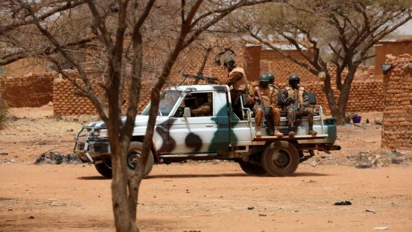 Μπουρκίνα Φάσο : Ενοπλοι αιματοκύλισαν αγορά – Πάνω από 20 νεκροί