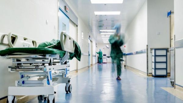 Κοροναϊός : Έσπασε το «φράγμα» των 100 κρουσμάτων η Αττική – Στο «κόκκινο» Κυκλάδες και Λέσβος
