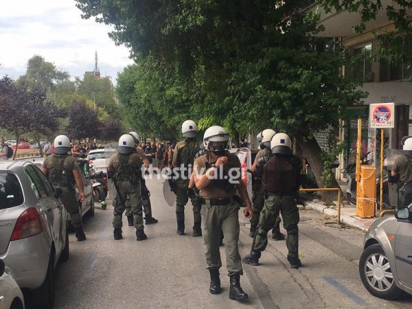 Θεσσαλονίκη: Διαμαρτυρία αντιεξουσιαστών για την εκκένωση της κατάληψης «Terra Incognita»