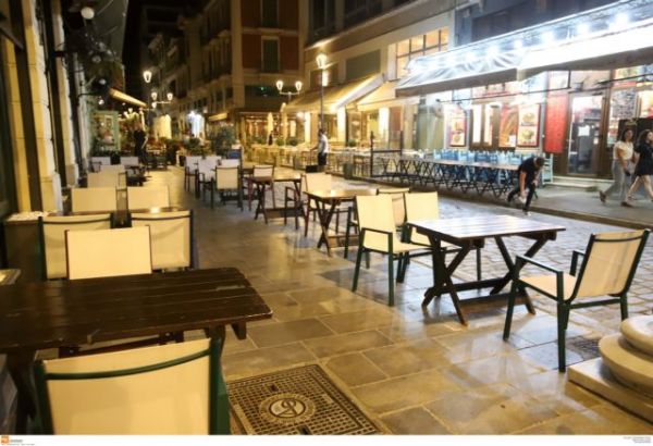 Στην «εντατική» ο τουρισμός, βαρύ «πένθος» στην αγορά εργασίας και την οικονομία