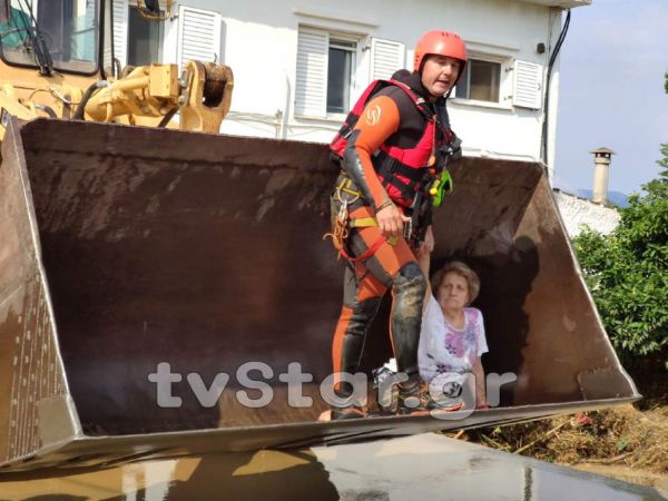 Εικόνες απόλυτης καταστροφής στην Εύβοια – 3.000 πλημμυρισμένα σπίτια