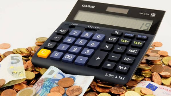 Ο Γολγοθάς της εφορίας – Πότε εκπνέουν οι προθεσμίες για φόρο και ΕΝΦΙΑ