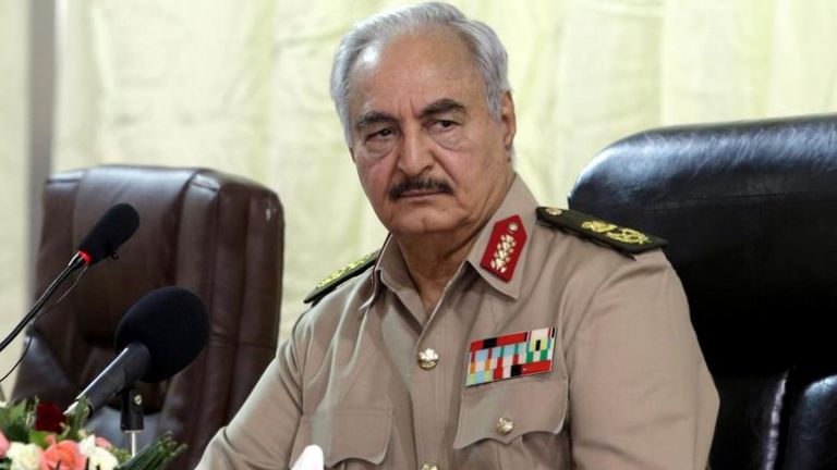 Ραγδαίες εξελίξεις στη Λιβύη: Ο Χάφταρ απορρίπτει την κατάπαυση του πυρός